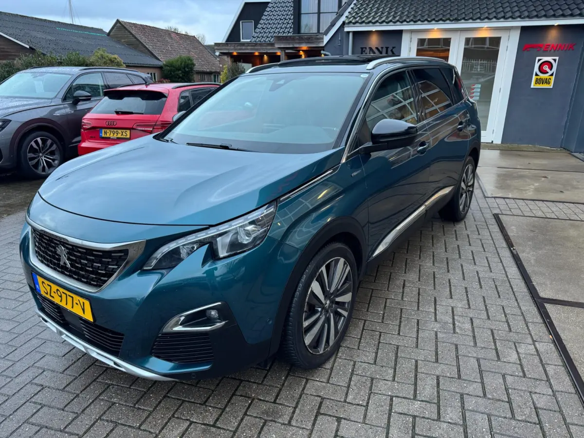1.2 PureTech Blue Lease GT-Line / Pano / Leder / 7 Persoons .