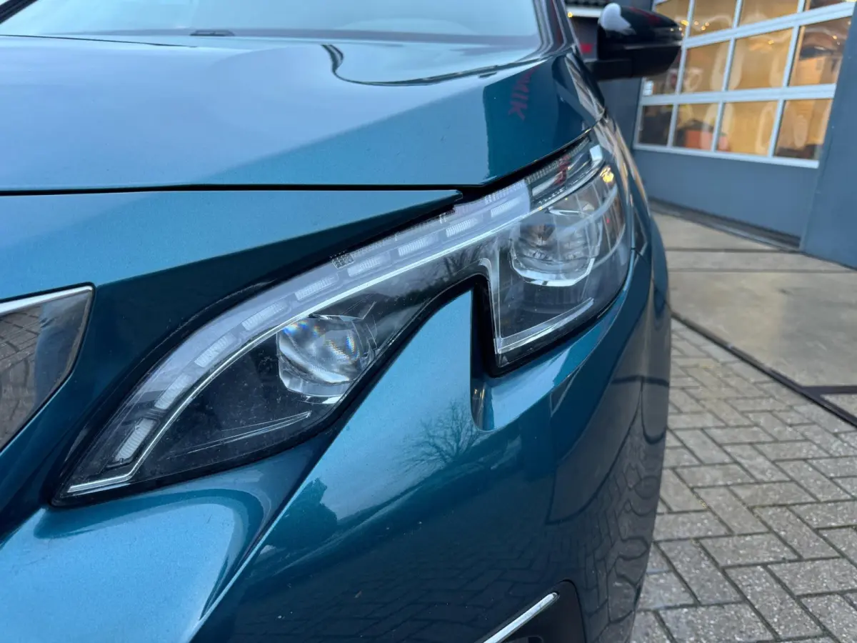 1.2 PureTech Blue Lease GT-Line / Pano / Leder / 7 Persoons .