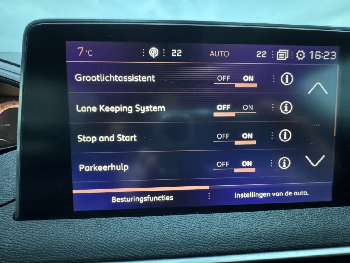 1.2 PureTech Blue Lease GT-Line / Pano / Leder / 7 Persoons .
