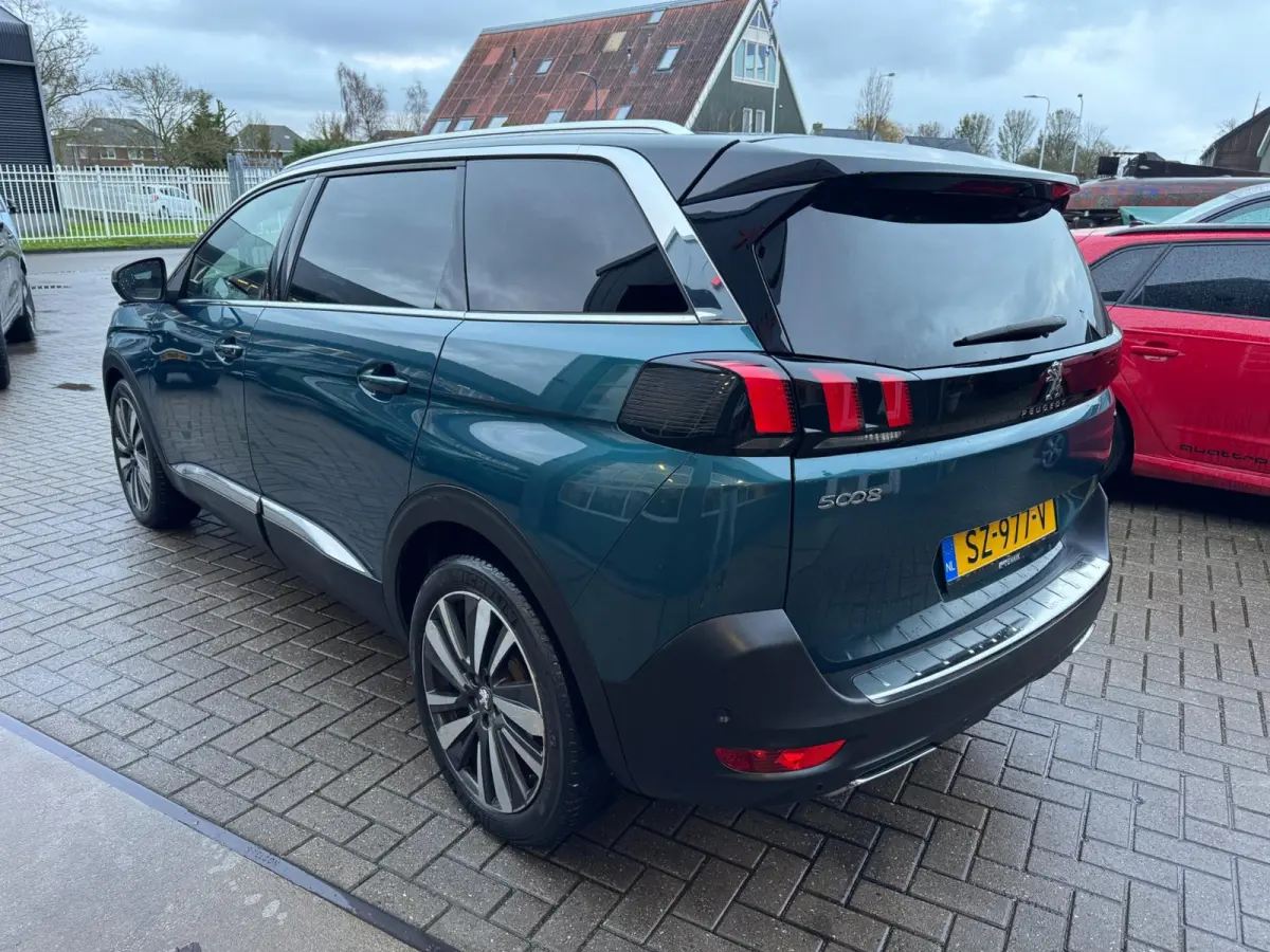 1.2 PureTech Blue Lease GT-Line / Pano / Leder / 7 Persoons .