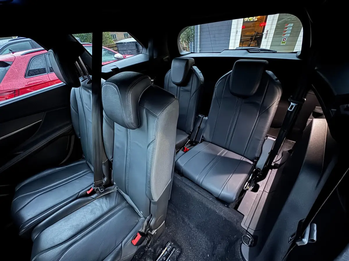 1.2 PureTech Blue Lease GT-Line / Pano / Leder / 7 Persoons .
