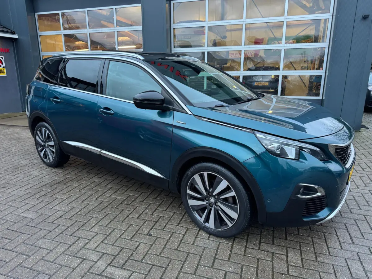 1.2 PureTech Blue Lease GT-Line / Pano / Leder / 7 Persoons .