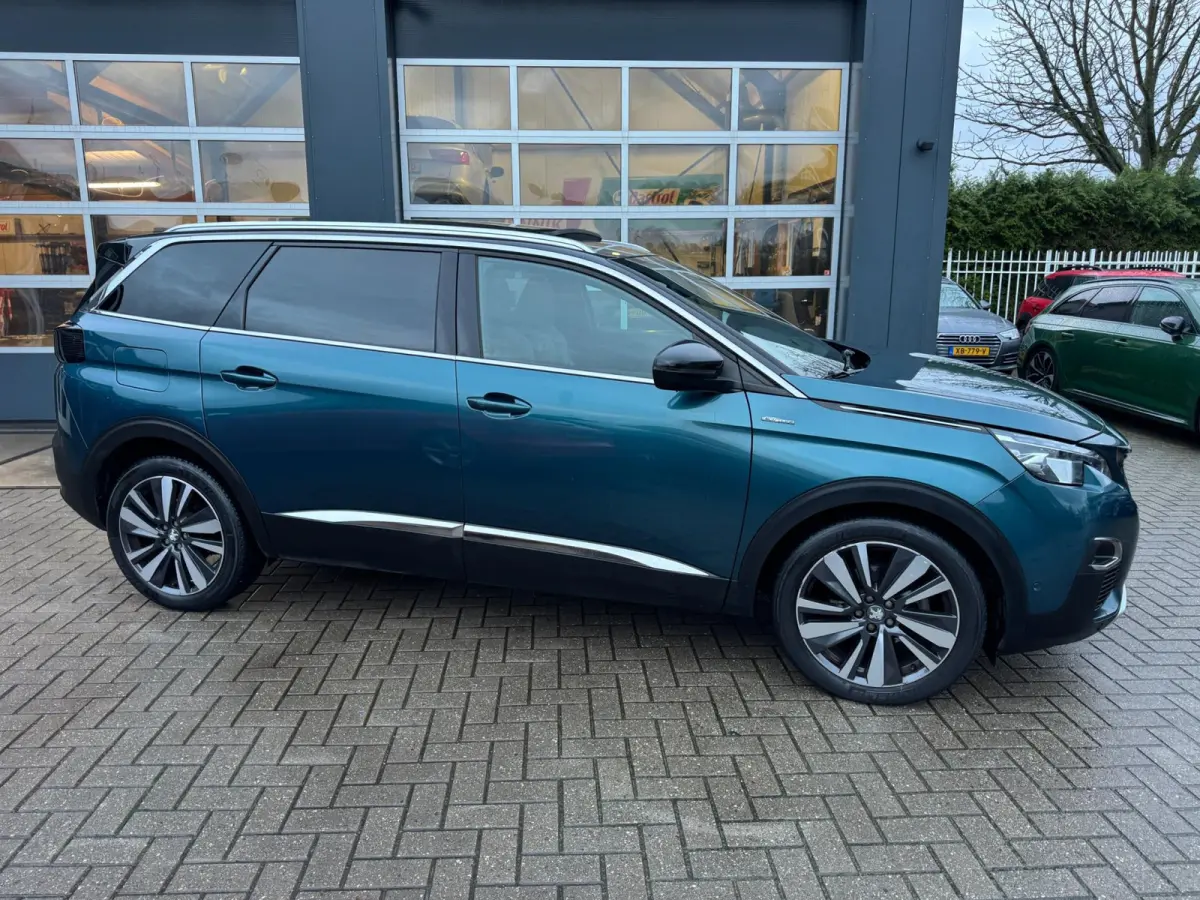 1.2 PureTech Blue Lease GT-Line / Pano / Leder / 7 Persoons .