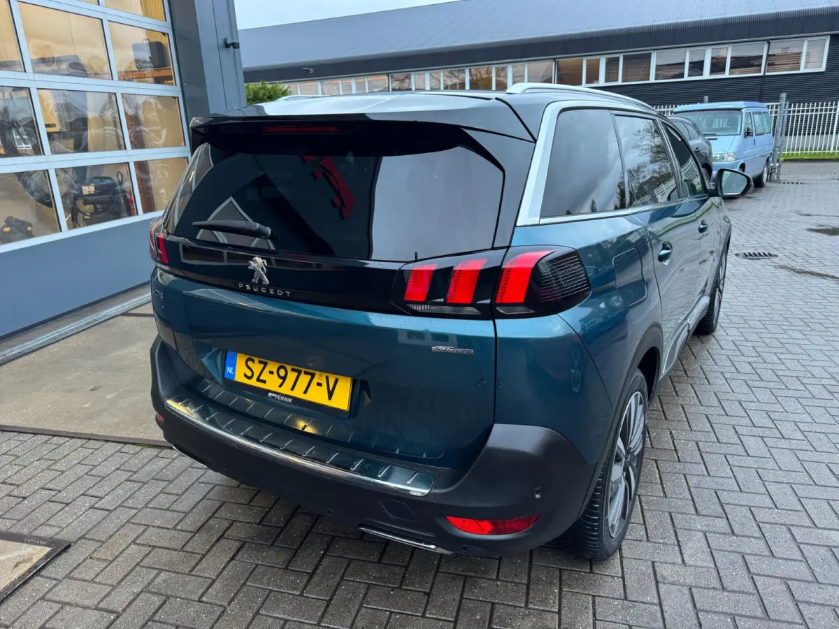 1.2 PureTech Blue Lease GT-Line / Pano / Leder / 7 Persoons .