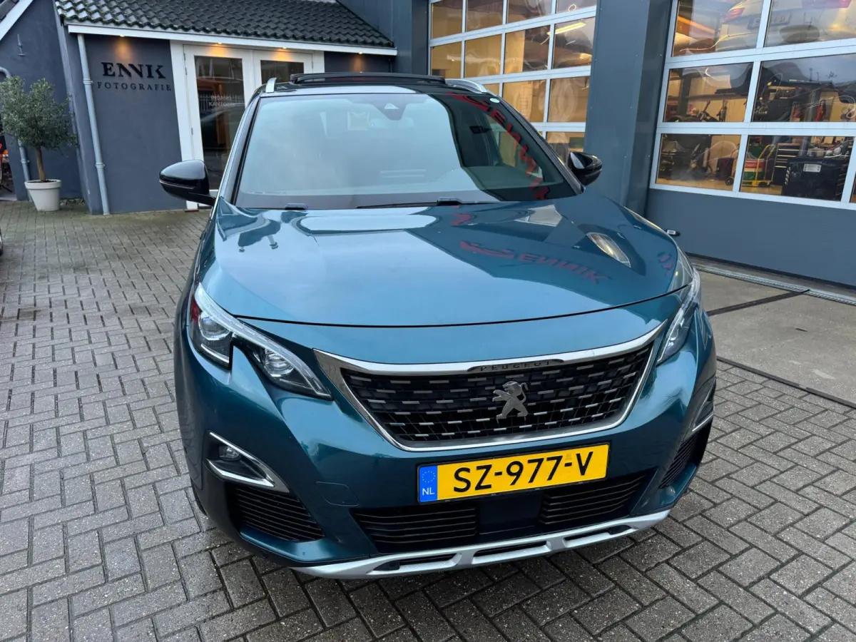 1.2 PureTech Blue Lease GT-Line / Pano / Leder / 7 Persoons .