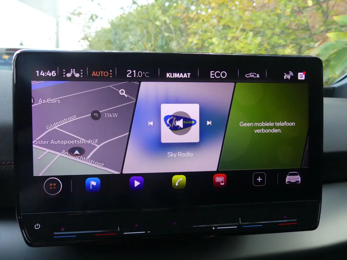 Adrenaline One 62 kWh | ADAPTIVE CRUISE | STOEL+STUURVERWARMING | CAMERA | PARKEERSENSOREN V+A | LMV 19" | NAVI | APPLE CARPLAY / ANDROID AUTO |