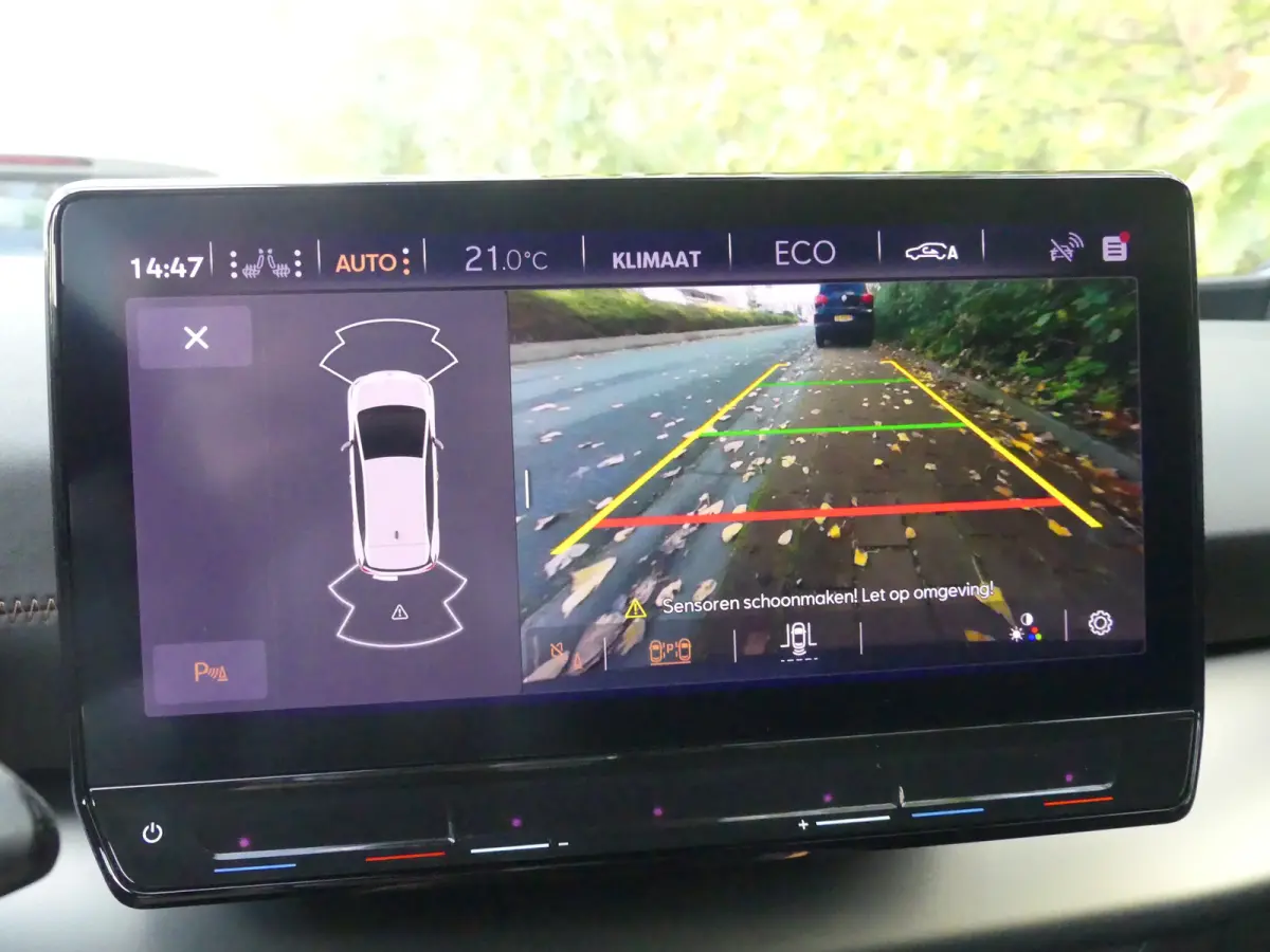 Adrenaline One 62 kWh | ADAPTIVE CRUISE | STOEL+STUURVERWARMING | CAMERA | PARKEERSENSOREN V+A | LMV 19" | NAVI | APPLE CARPLAY / ANDROID AUTO |