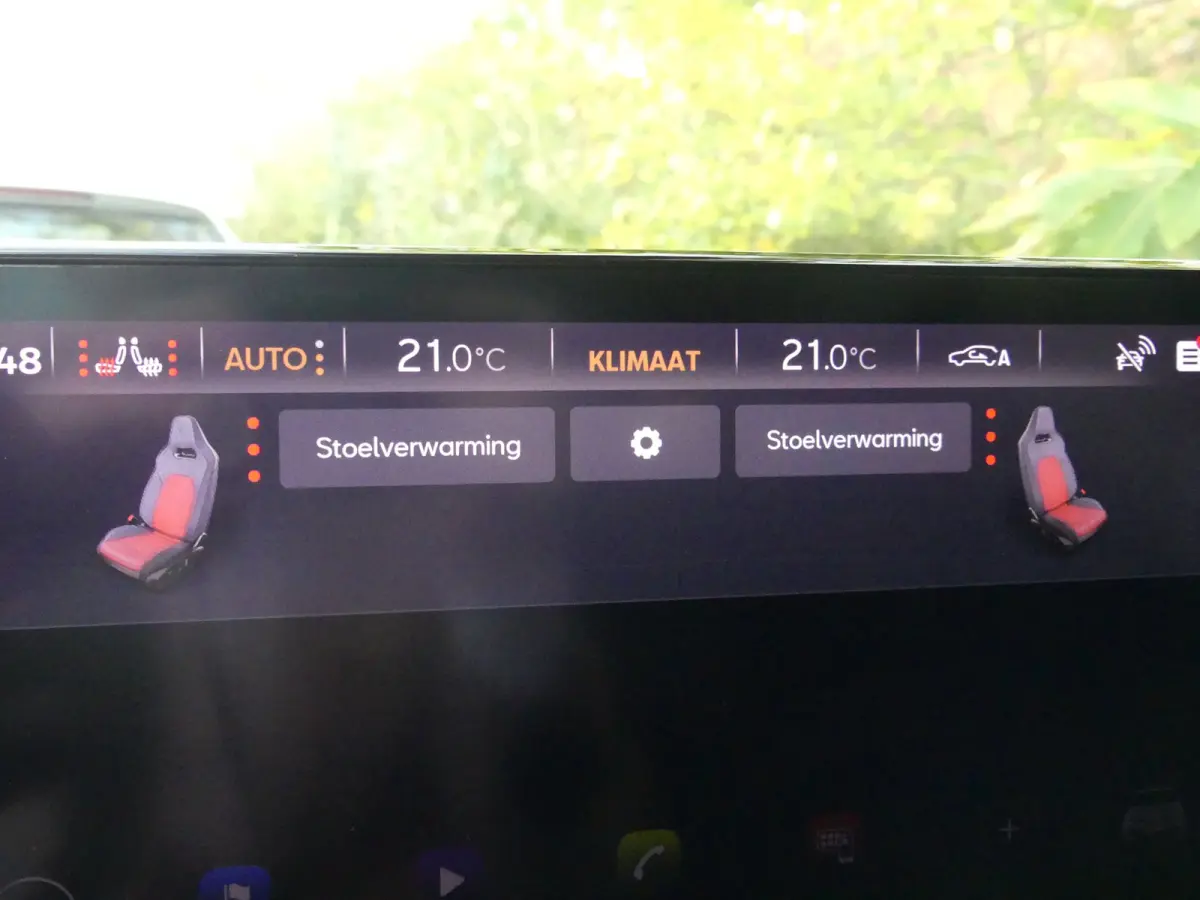 Adrenaline One 62 kWh | ADAPTIVE CRUISE | STOEL+STUURVERWARMING | CAMERA | PARKEERSENSOREN V+A | LMV 19" | NAVI | APPLE CARPLAY / ANDROID AUTO |