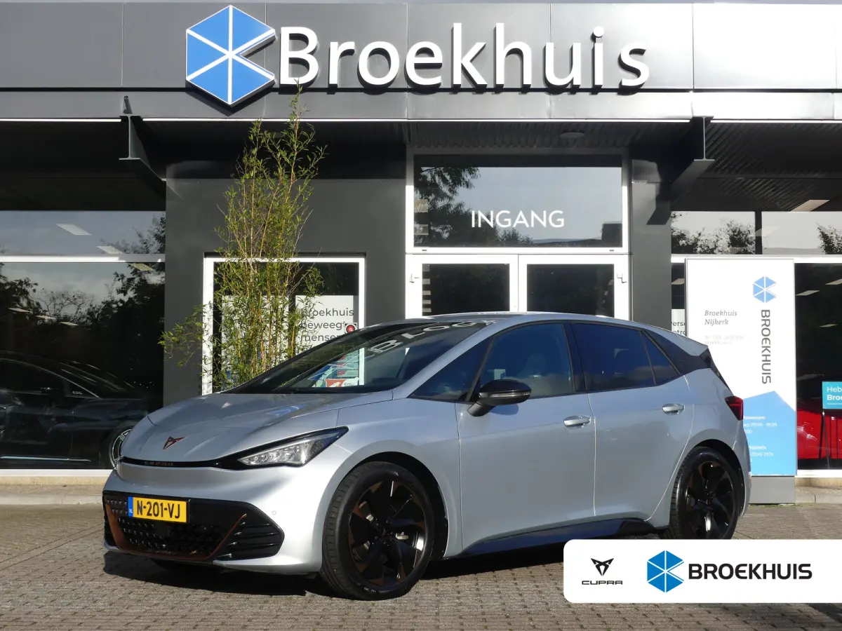 Adrenaline One 62 kWh | ADAPTIVE CRUISE | STOEL+STUURVERWARMING | CAMERA | PARKEERSENSOREN V+A | LMV 19" | NAVI | APPLE CARPLAY / ANDROID AUTO |