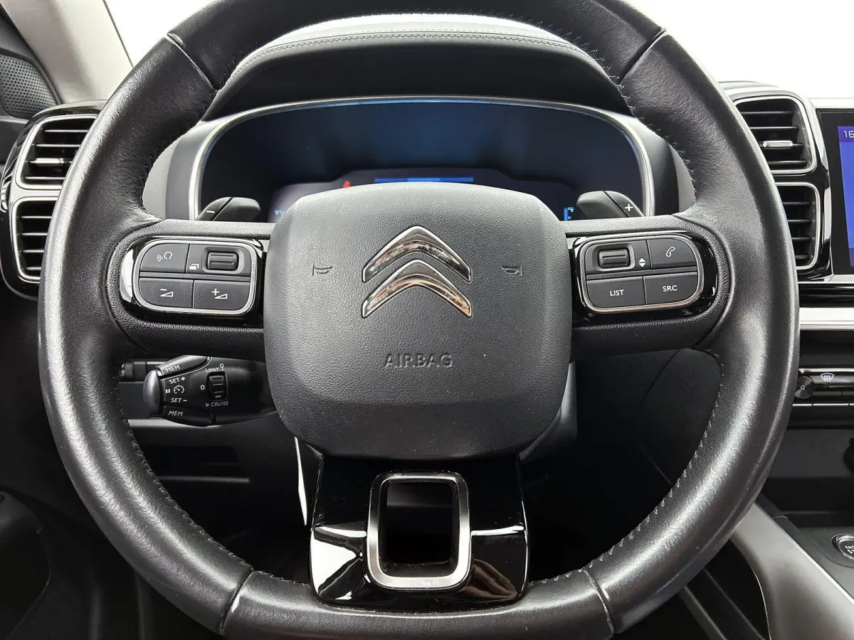 SUV Business 1.6 Plug-in Hybrid 225pk Automaat | Navigatie | Achteruitrijcamera | Climate Control | Cruise Control | Parkeersensoren v+a | Dodehoeksensor | Led koplampen | Keyless | Armsteun