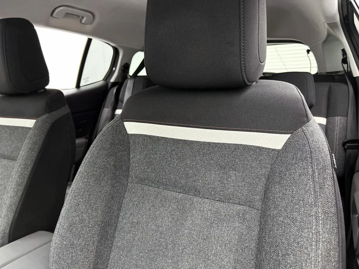 SUV Business 1.6 Plug-in Hybrid 225pk Automaat | Navigatie | Achteruitrijcamera | Climate Control | Cruise Control | Parkeersensoren v+a | Dodehoeksensor | Led koplampen | Keyless | Armsteun