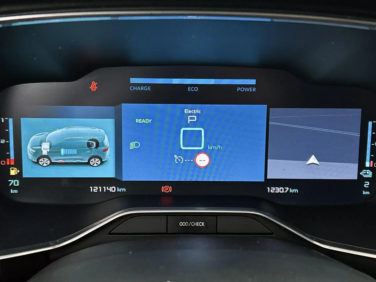 SUV Business 1.6 Plug-in Hybrid 225pk Automaat | Navigatie | Achteruitrijcamera | Climate Control | Cruise Control | Parkeersensoren v+a | Dodehoeksensor | Led koplampen | Keyless | Armsteun
