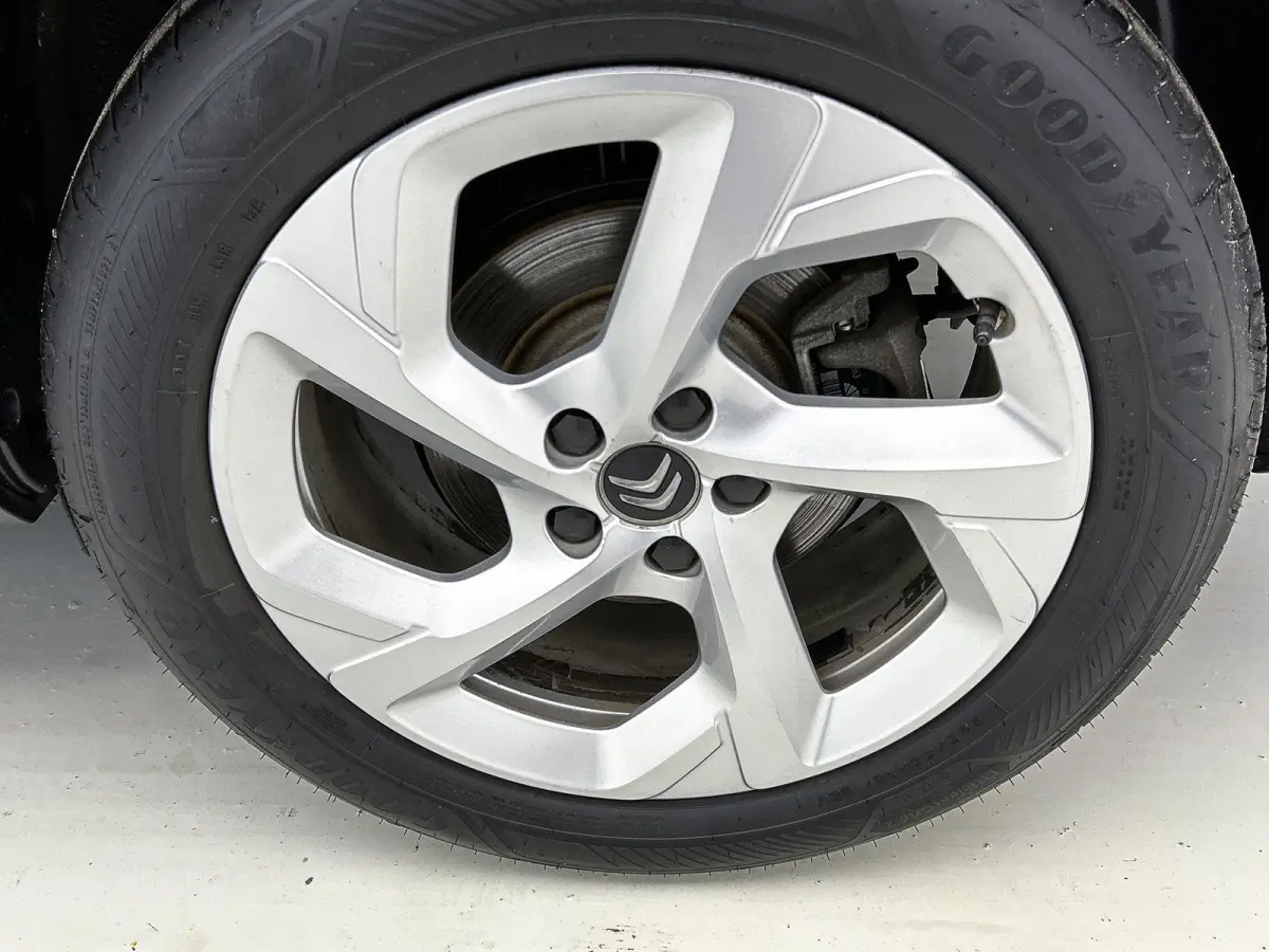 SUV Business 1.6 Plug-in Hybrid 225pk Automaat | Navigatie | Achteruitrijcamera | Climate Control | Cruise Control | Parkeersensoren v+a | Dodehoeksensor | Led koplampen | Keyless | Armsteun