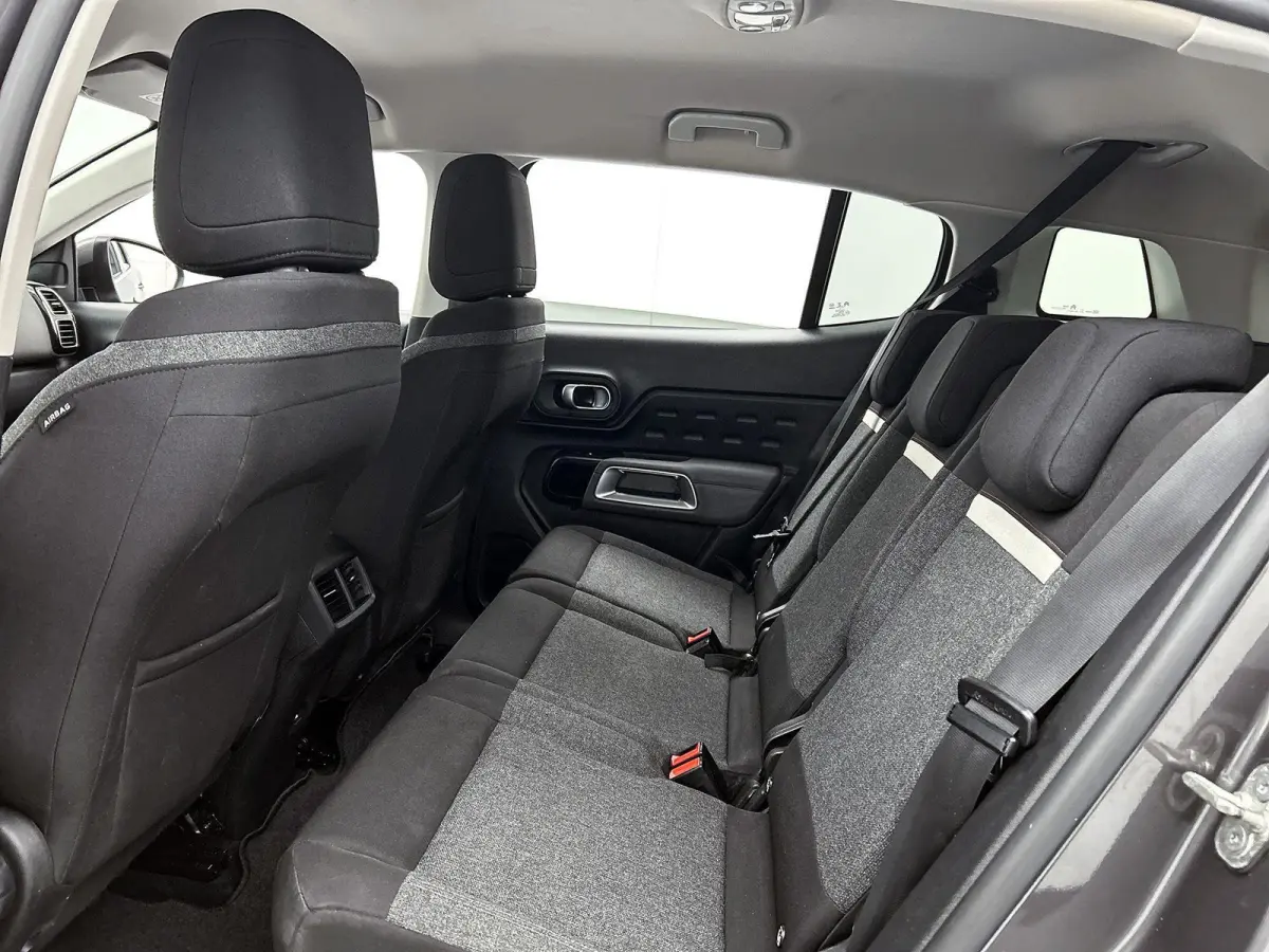SUV Business 1.6 Plug-in Hybrid 225pk Automaat | Navigatie | Achteruitrijcamera | Climate Control | Cruise Control | Parkeersensoren v+a | Dodehoeksensor | Led koplampen | Keyless | Armsteun