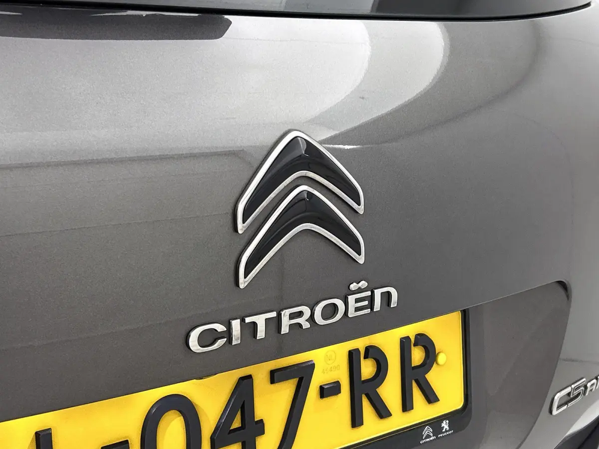 SUV Business 1.6 Plug-in Hybrid 225pk Automaat | Navigatie | Achteruitrijcamera | Climate Control | Cruise Control | Parkeersensoren v+a | Dodehoeksensor | Led koplampen | Keyless | Armsteun