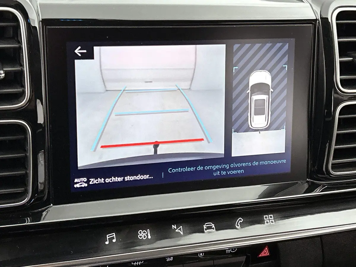 SUV Business 1.6 Plug-in Hybrid 225pk Automaat | Navigatie | Achteruitrijcamera | Climate Control | Cruise Control | Parkeersensoren v+a | Dodehoeksensor | Led koplampen | Keyless | Armsteun