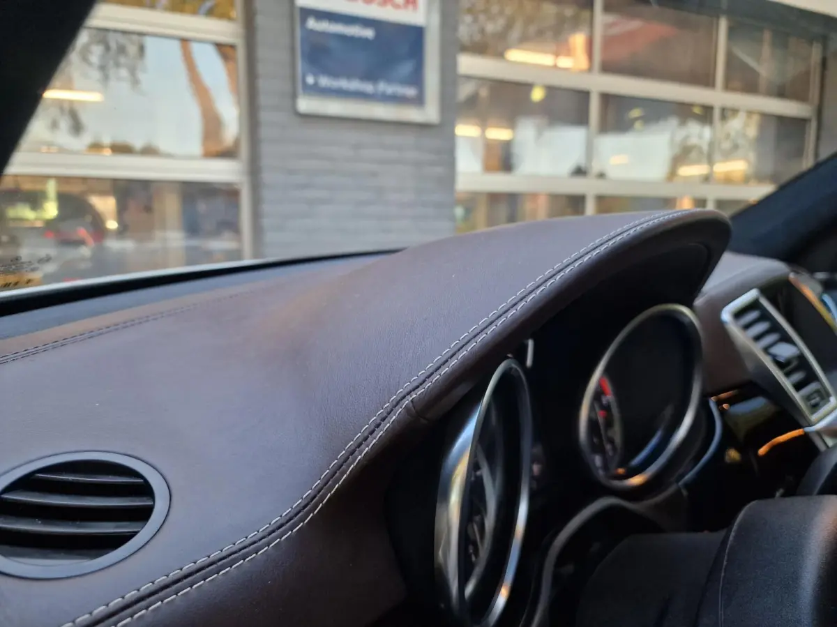 ML 500 4.7-liter V8 Biturbo 409PK|AMG-uitgevoerd|Designo|360'Camera|Trekhaak|LEER|Xenon|ACC|Stoel&Stuur-verwarming|Karman&Kardon|Schuifdak|