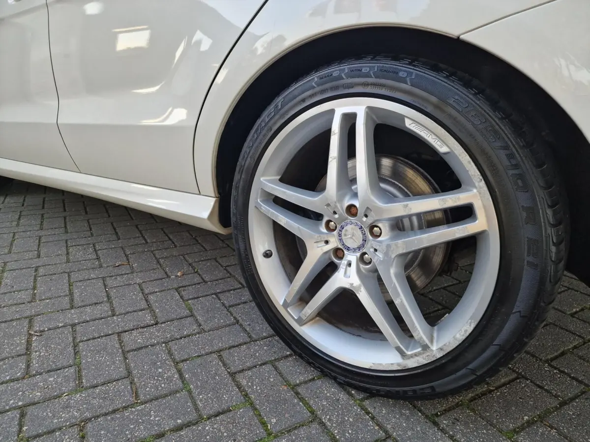 ML 500 4.7-liter V8 Biturbo 409PK|AMG-uitgevoerd|Designo|360'Camera|Trekhaak|LEER|Xenon|ACC|Stoel&Stuur-verwarming|Karman&Kardon|Schuifdak|