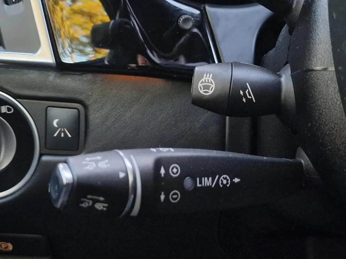 ML 500 4.7-liter V8 Biturbo 409PK|AMG-uitgevoerd|Designo|360'Camera|Trekhaak|LEER|Xenon|ACC|Stoel&Stuur-verwarming|Karman&Kardon|Schuifdak|