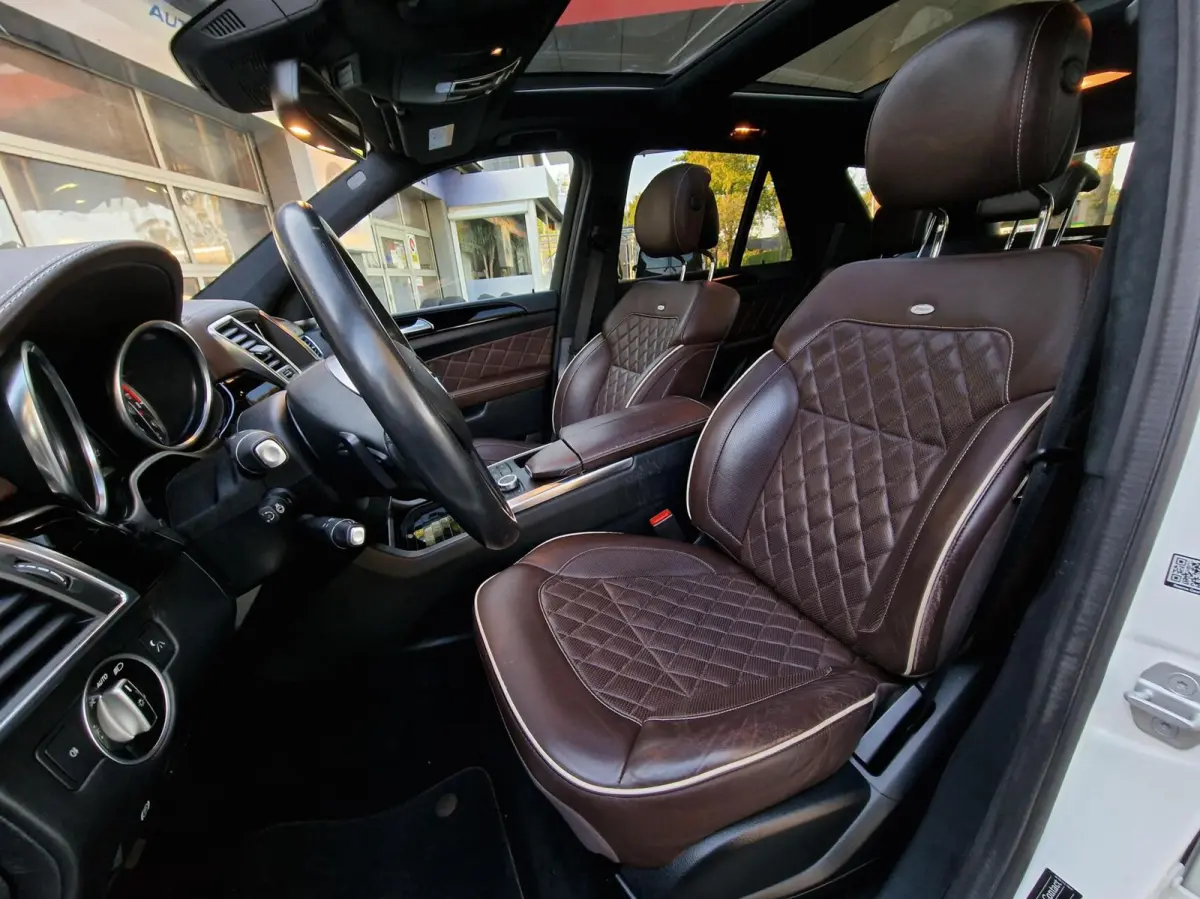 ML 500 4.7-liter V8 Biturbo 409PK|AMG-uitgevoerd|Designo|360'Camera|Trekhaak|LEER|Xenon|ACC|Stoel&Stuur-verwarming|Karman&Kardon|Schuifdak|