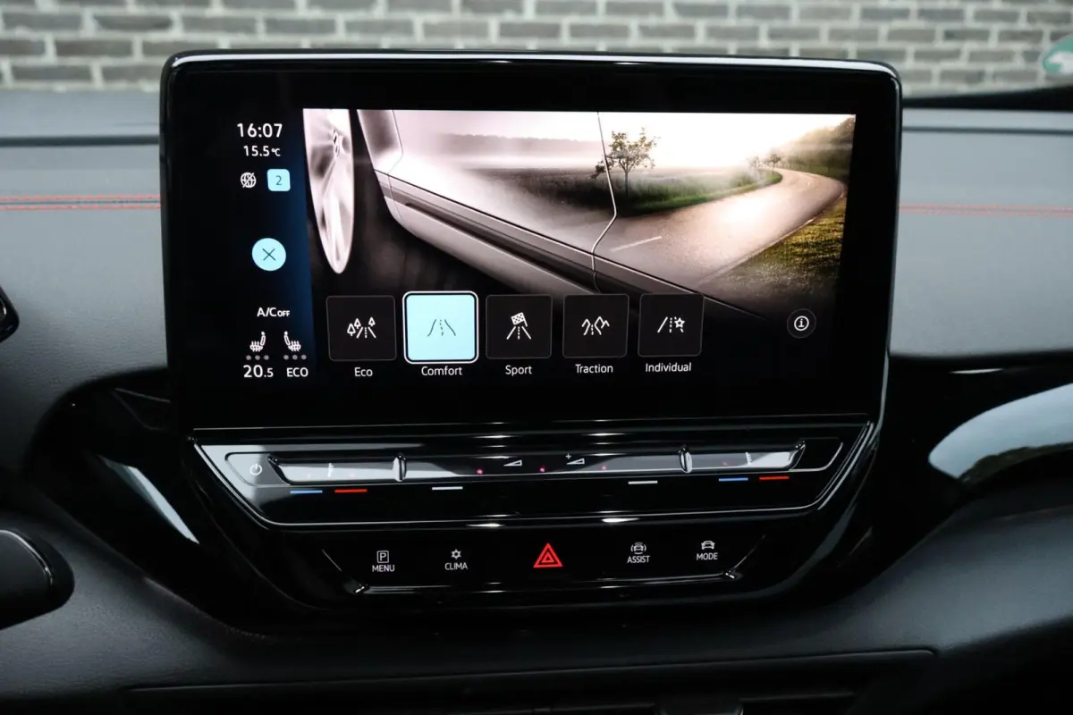 GTX 300pk 4Motion 77 kWh | SoH 93% | Panoramadak | Warmtepomp | Wegklapbare Trekhaak