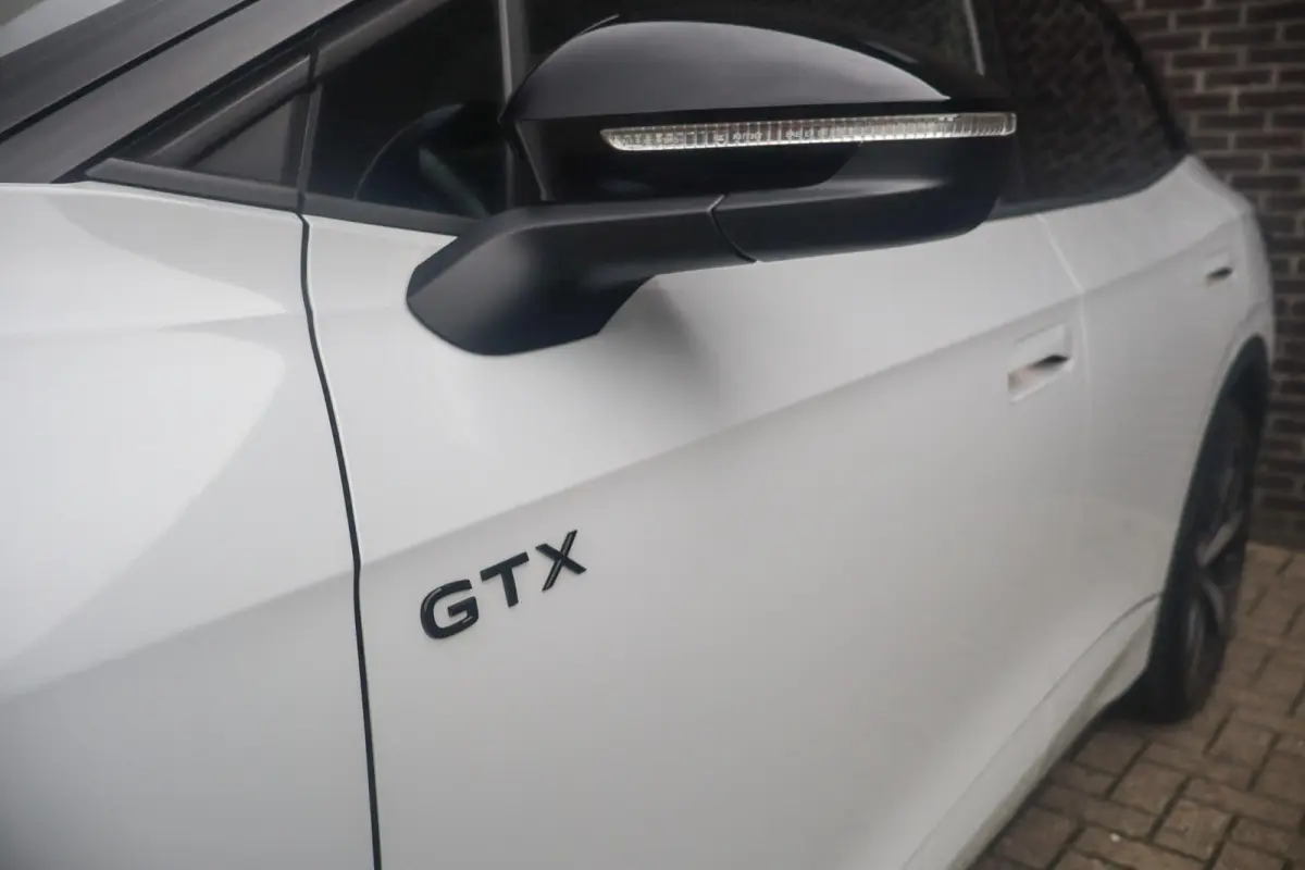 GTX 300pk 4Motion 77 kWh | SoH 93% | Panoramadak | Warmtepomp | Wegklapbare Trekhaak