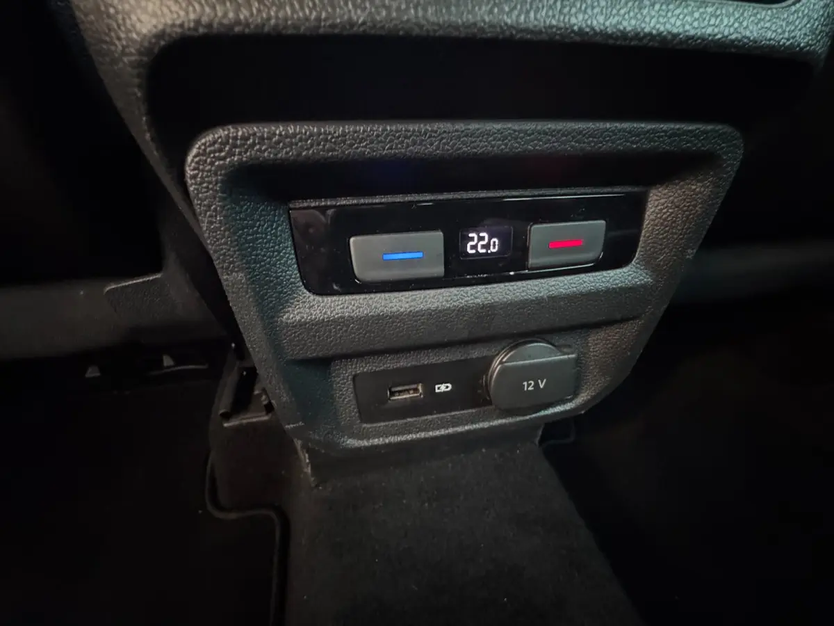 1.4 TSI ACT Highline Business R-Line / Pano / Virtual / ACC / Leder / Trekhaak / Zeer Kompleet.