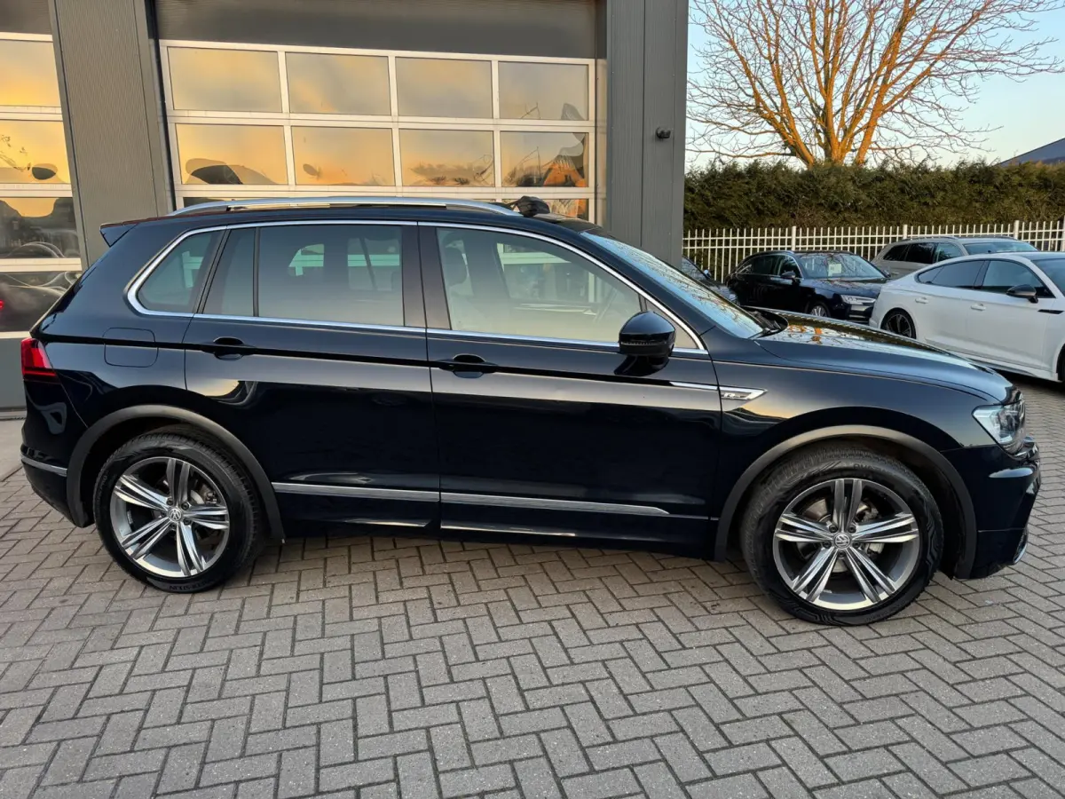 1.4 TSI ACT Highline Business R-Line / Pano / Virtual / ACC / Leder / Trekhaak / Zeer Kompleet.