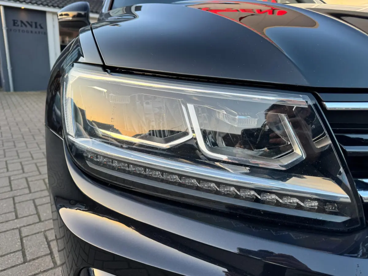 1.4 TSI ACT Highline Business R-Line / Pano / Virtual / ACC / Leder / Trekhaak / Zeer Kompleet.