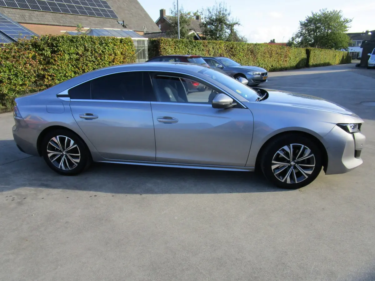 1.5 BlueHDI Allure Avantage cam leer nieuwstaat