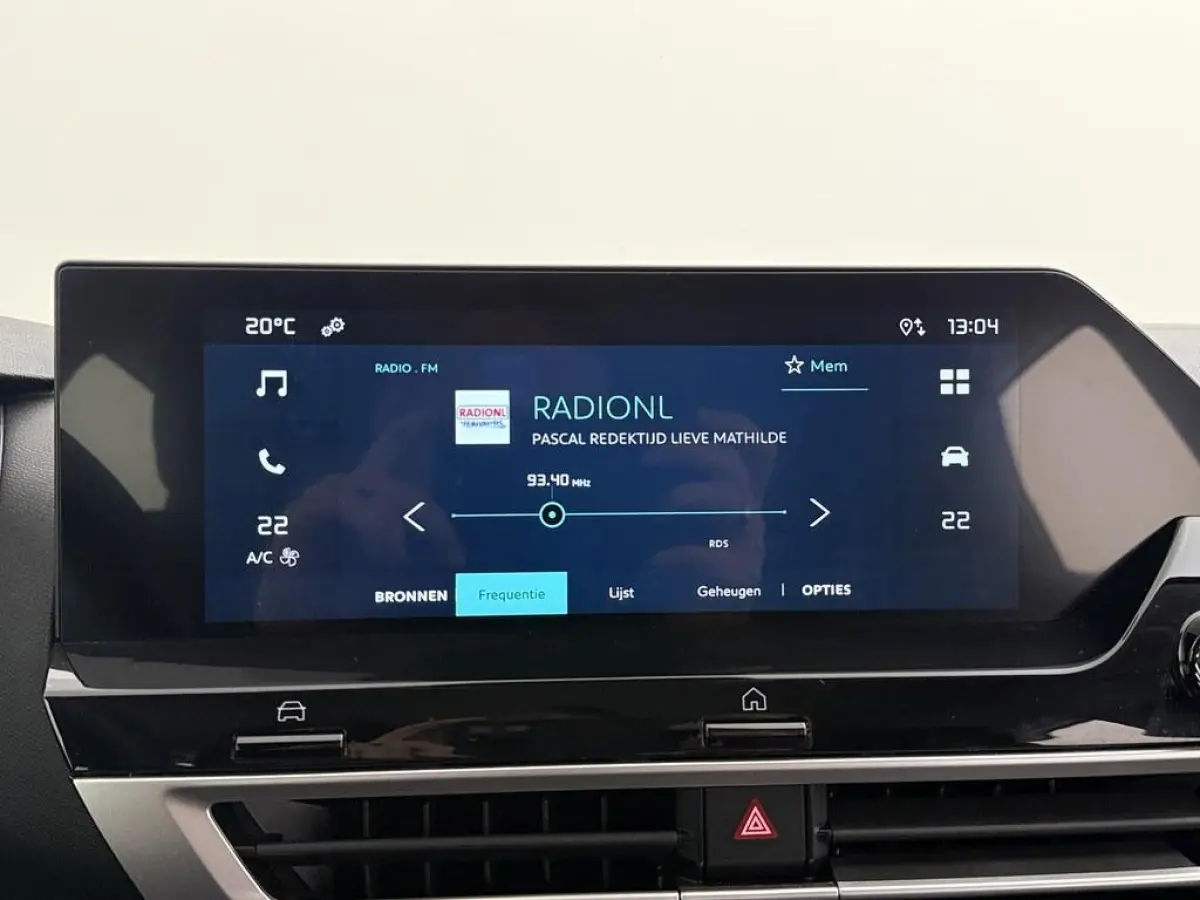 Live 50 kWh Carplay/Ecc/Cruise/Led/DaB 1e eigenaar