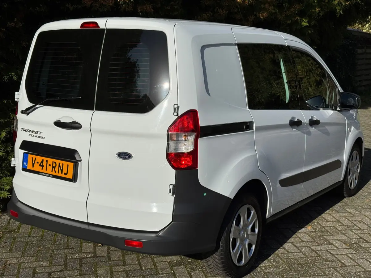 1.0 Trend EcoBoost S&S | Airco | Voorruitverwarming | Elektrische ramen
