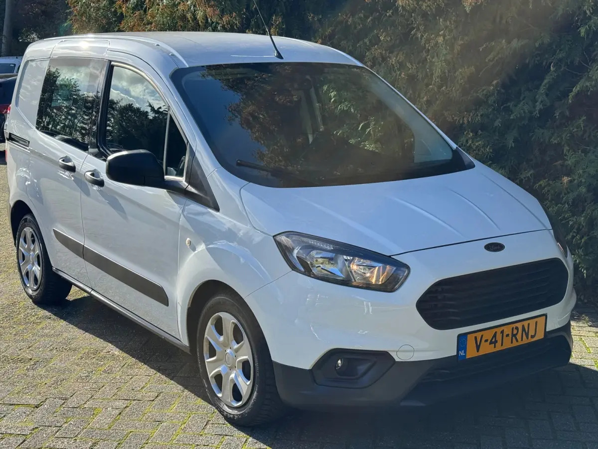 1.0 Trend EcoBoost S&S | Airco | Voorruitverwarming | Elektrische ramen