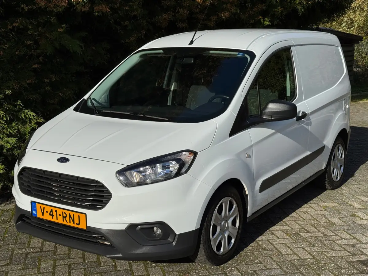 1.0 Trend EcoBoost S&S | Airco | Voorruitverwarming | Elektrische ramen