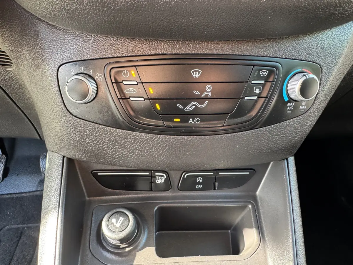 1.0 Trend EcoBoost S&S | Airco | Voorruitverwarming | Elektrische ramen