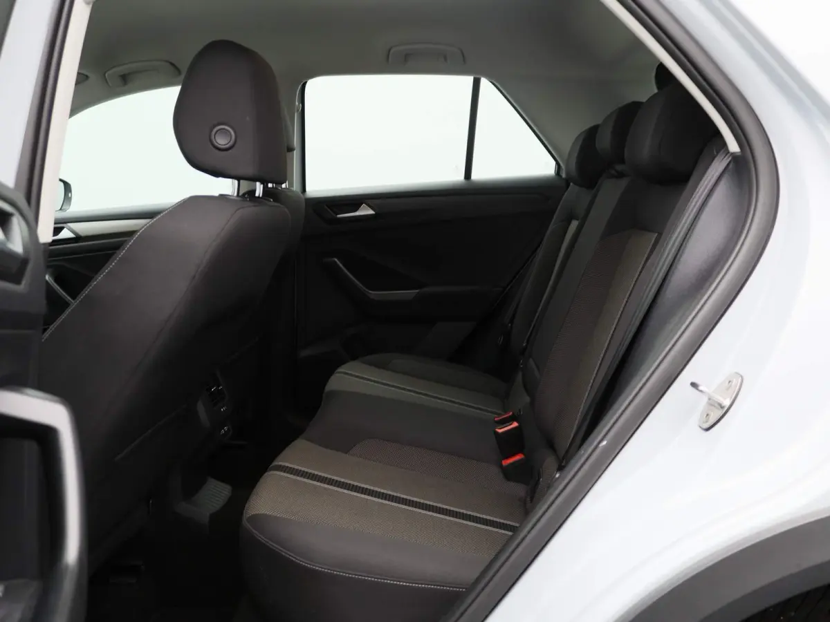 1.0 TSI Style 116 PK Origineel Nederlands | Navigatie | Apple Carplay | Android Auto | Parkeersensoren | DAB | Adaptive Cruise Control |