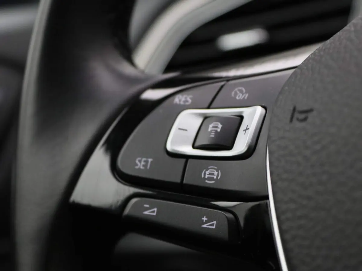 1.0 TSI Style 116 PK Origineel Nederlands | Navigatie | Apple Carplay | Android Auto | Parkeersensoren | DAB | Adaptive Cruise Control |