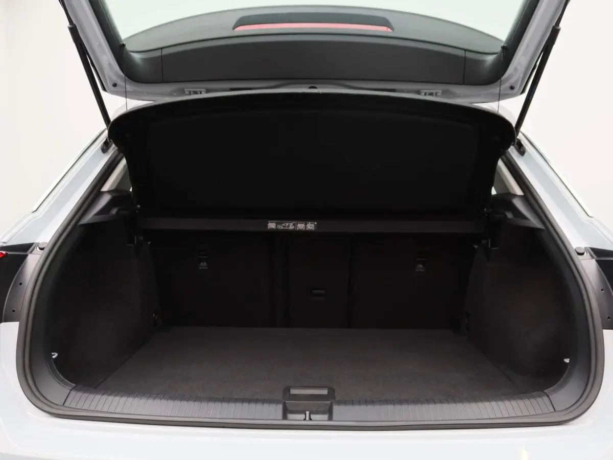1.0 TSI Style 116 PK Origineel Nederlands | Navigatie | Apple Carplay | Android Auto | Parkeersensoren | DAB | Adaptive Cruise Control |