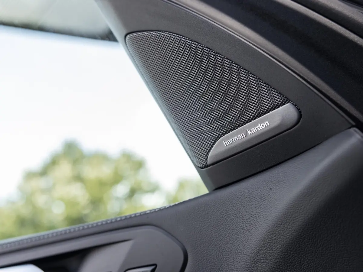 xDrive50e | DRAVITGRAU | ACHTERAS BESTURING | PANORAMADAK | TREKHAAK | SOFTCLOSE | STOELVENTILATIE | STOELVERWARMING | HARMAN KARDON | INTEGRAL ACTIVE STEERING | STOELMASSAGE | MEMORY | NL A