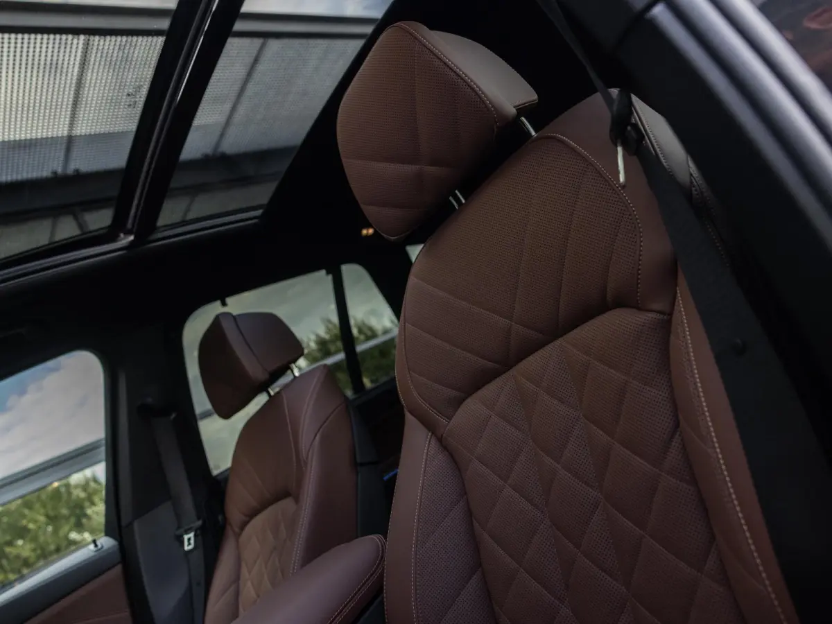 xDrive50e | DRAVITGRAU | ACHTERAS BESTURING | PANORAMADAK | TREKHAAK | SOFTCLOSE | STOELVENTILATIE | STOELVERWARMING | HARMAN KARDON | INTEGRAL ACTIVE STEERING | STOELMASSAGE | MEMORY | NL A