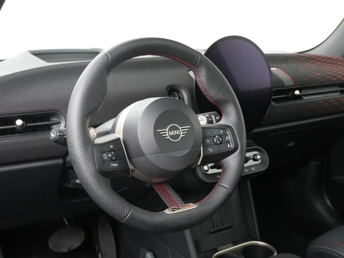 Cooper C JCW-trim | Pakket-M | Stuur- stoelverwarming | Schuif-kantel dak | Achteruitrijcamera |