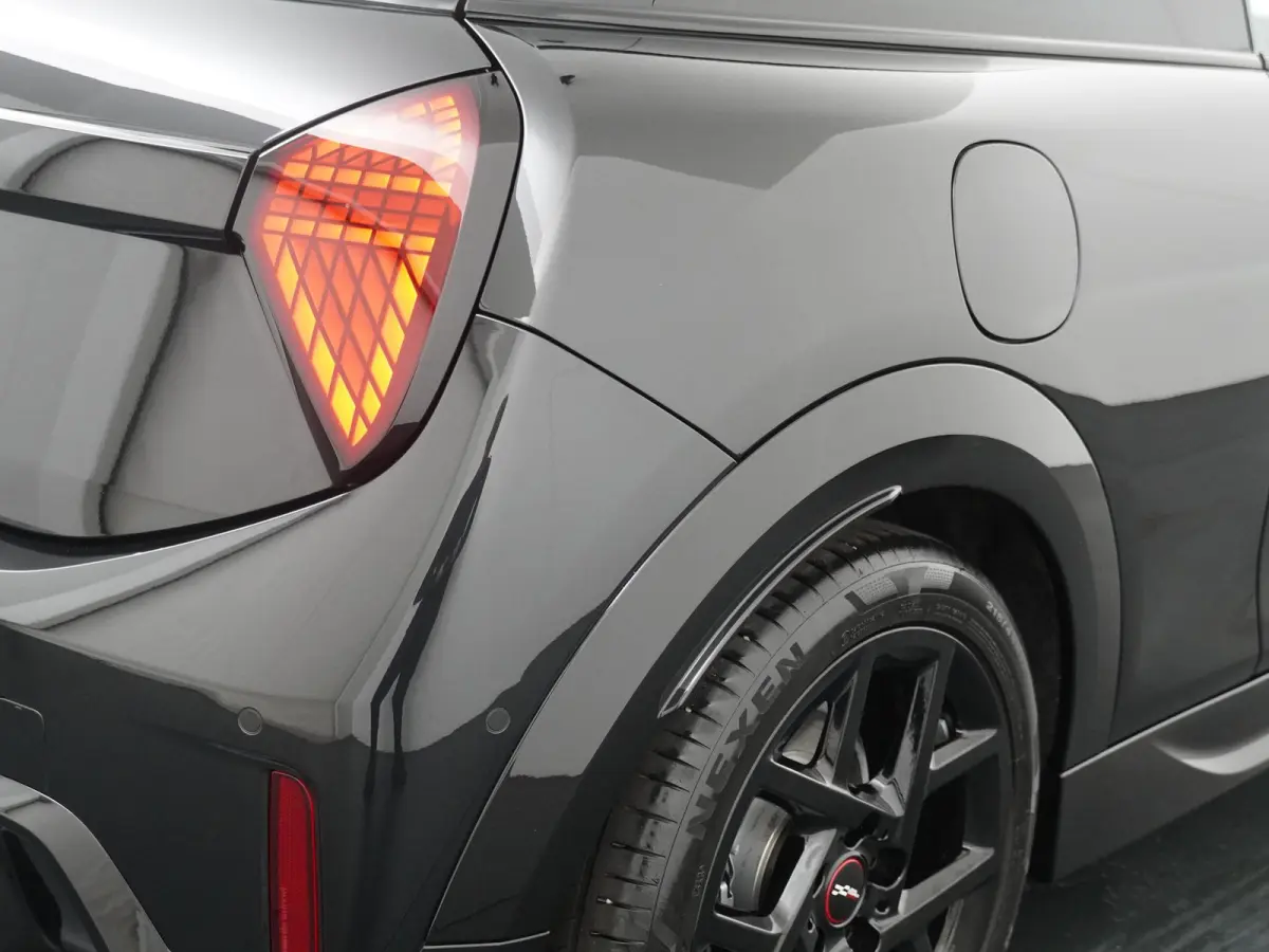 Cooper C JCW-trim | Pakket-M | Stuur- stoelverwarming | Schuif-kantel dak | Achteruitrijcamera |