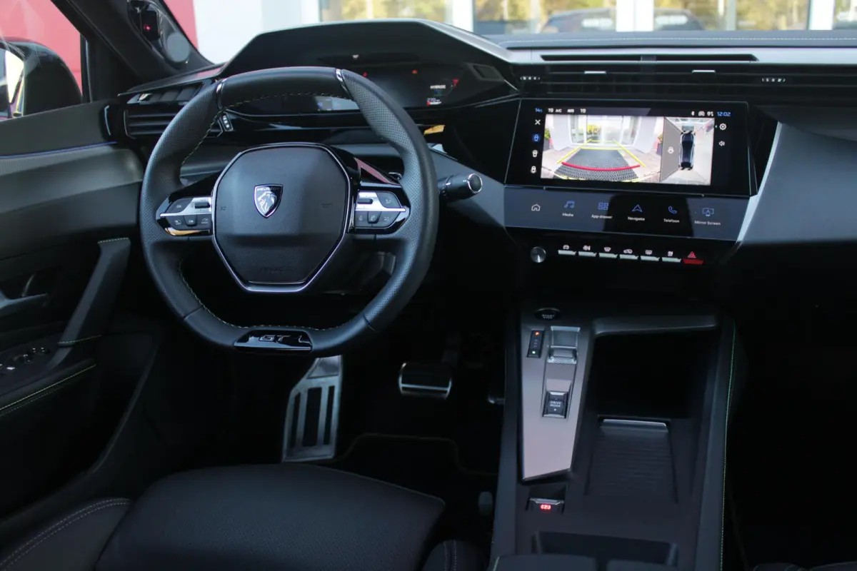 1.6 240PK PLUG-IN HYBRID GT EXCLUSIVE | ACTIERADIUS ELEK. WLTP 81-85KM | PANORAMA SCHUIF/KANTEL DAK | ELEKTRISCH VERSTELBARE VOORSTOELEN MET MASSAGE FUNCTIE | VOORSTOELEN VERWARMBAAR | STUUR