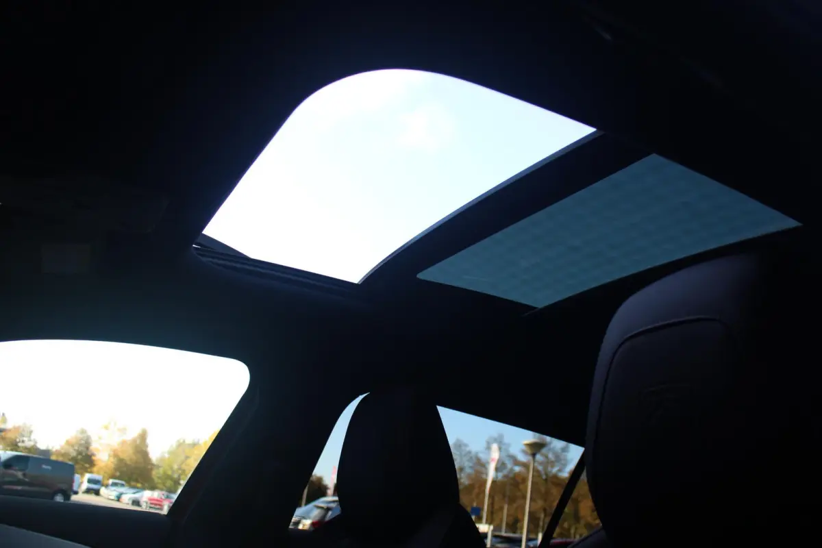 1.6 240PK PLUG-IN HYBRID GT EXCLUSIVE | ACTIERADIUS ELEK. WLTP 81-85KM | PANORAMA SCHUIF/KANTEL DAK | ELEKTRISCH VERSTELBARE VOORSTOELEN MET MASSAGE FUNCTIE | VOORSTOELEN VERWARMBAAR | STUUR
