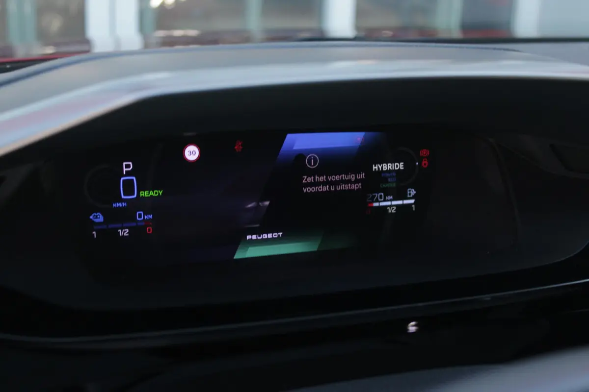 1.6 240PK PLUG-IN HYBRID GT EXCLUSIVE | ACTIERADIUS ELEK. WLTP 81-85KM | PANORAMA SCHUIF/KANTEL DAK | ELEKTRISCH VERSTELBARE VOORSTOELEN MET MASSAGE FUNCTIE | VOORSTOELEN VERWARMBAAR | STUUR