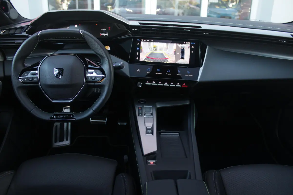 1.6 240PK PLUG-IN HYBRID GT EXCLUSIVE | ACTIERADIUS ELEK. WLTP 81-85KM | PANORAMA SCHUIF/KANTEL DAK | ELEKTRISCH VERSTELBARE VOORSTOELEN MET MASSAGE FUNCTIE | VOORSTOELEN VERWARMBAAR | STUUR