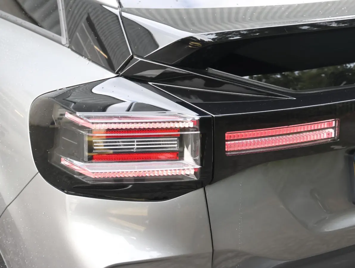 1.2 Hybrid 145pk Max | Navigatie | Stoelverwarming | Draadloos Apple Carplay en Android Auto | Camera