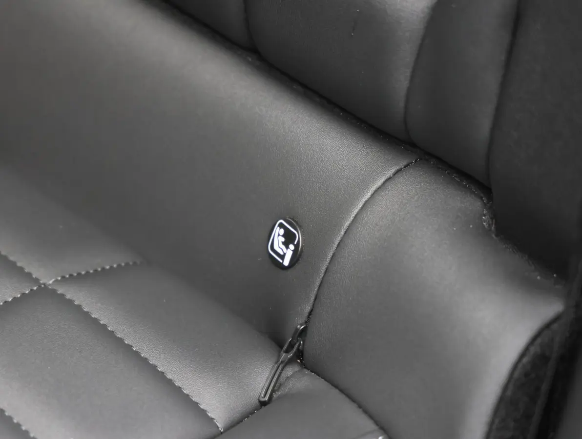 1.2 Hybrid 145pk Max | Navigatie | Stoelverwarming | Draadloos Apple Carplay en Android Auto | Camera