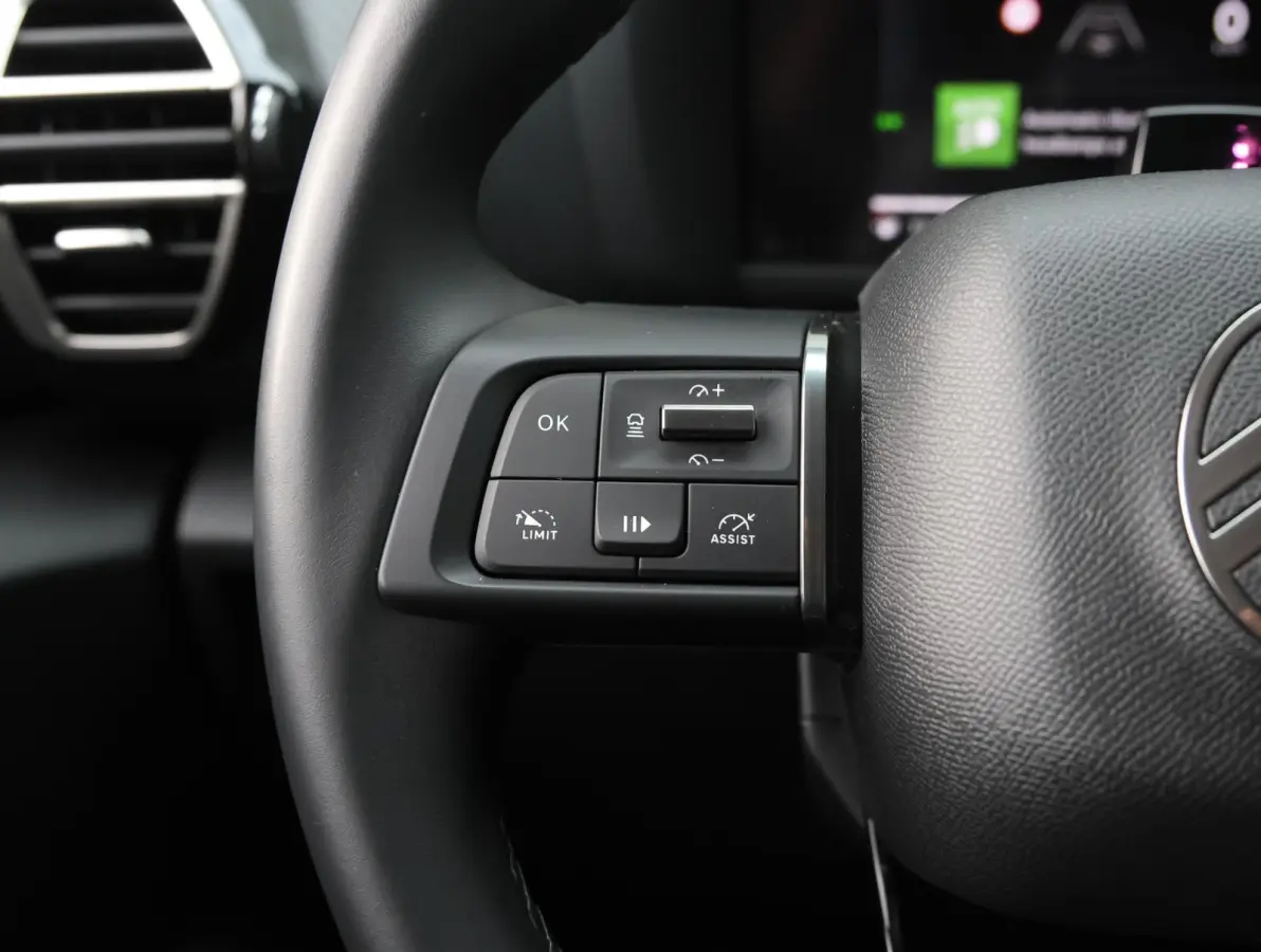 1.2 Hybrid 145pk Max | Navigatie | Stoelverwarming | Draadloos Apple Carplay en Android Auto | Camera