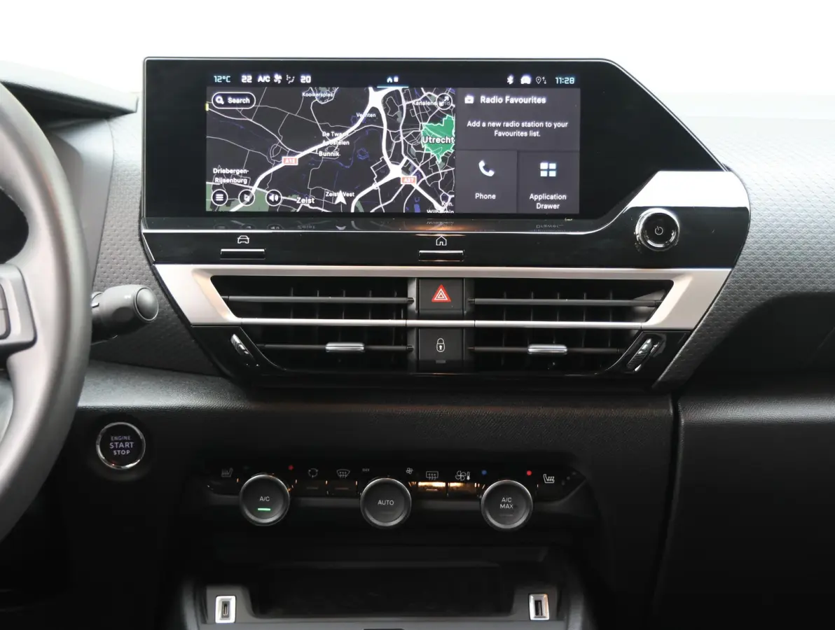 1.2 Hybrid 145pk Max | Navigatie | Stoelverwarming | Draadloos Apple Carplay en Android Auto | Camera